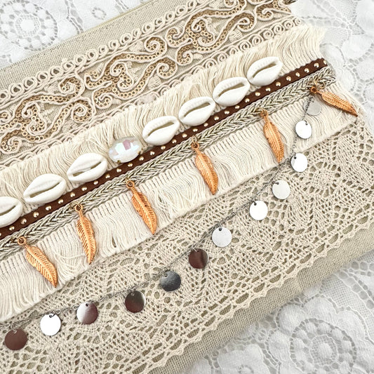 Pochette brodée