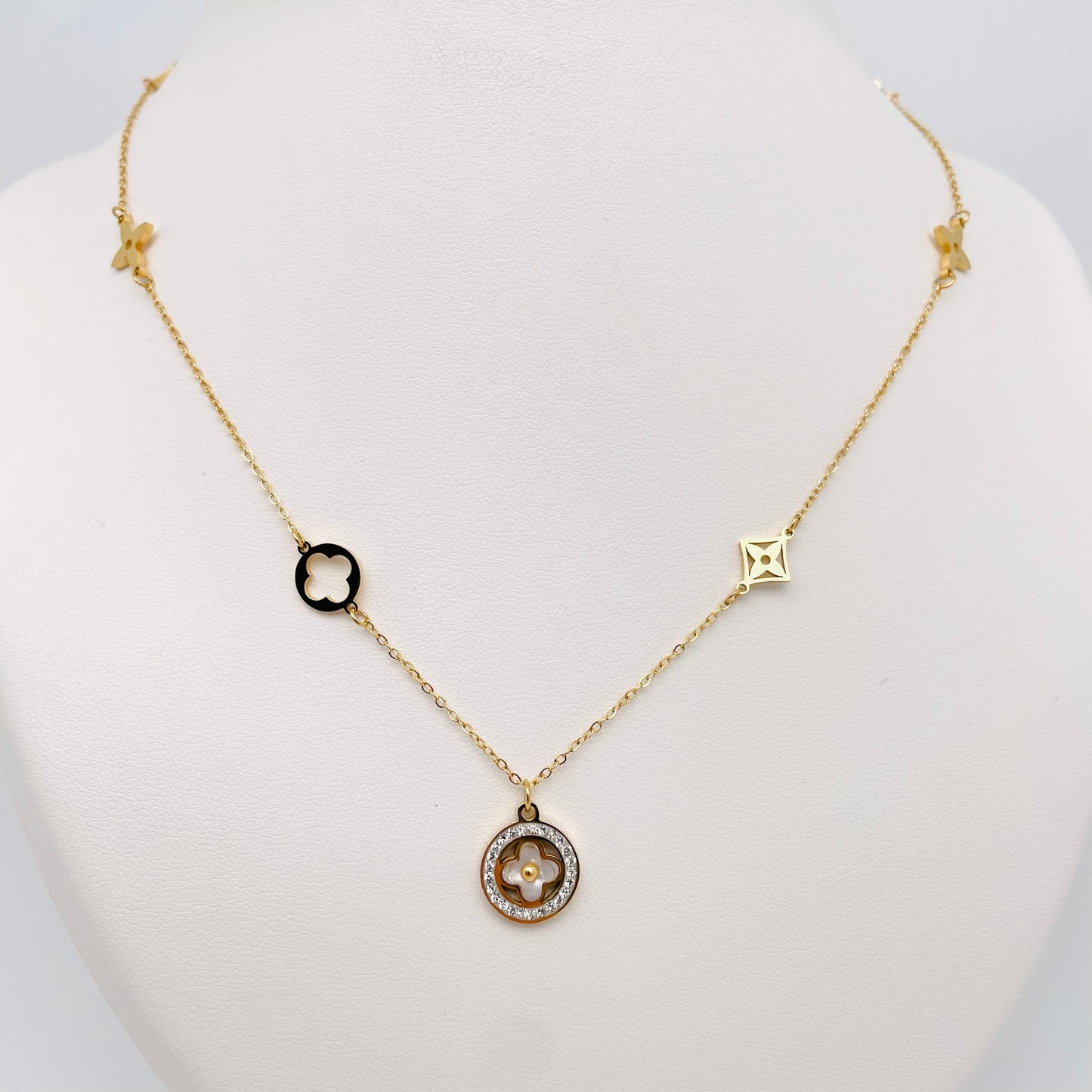 Collier Lina