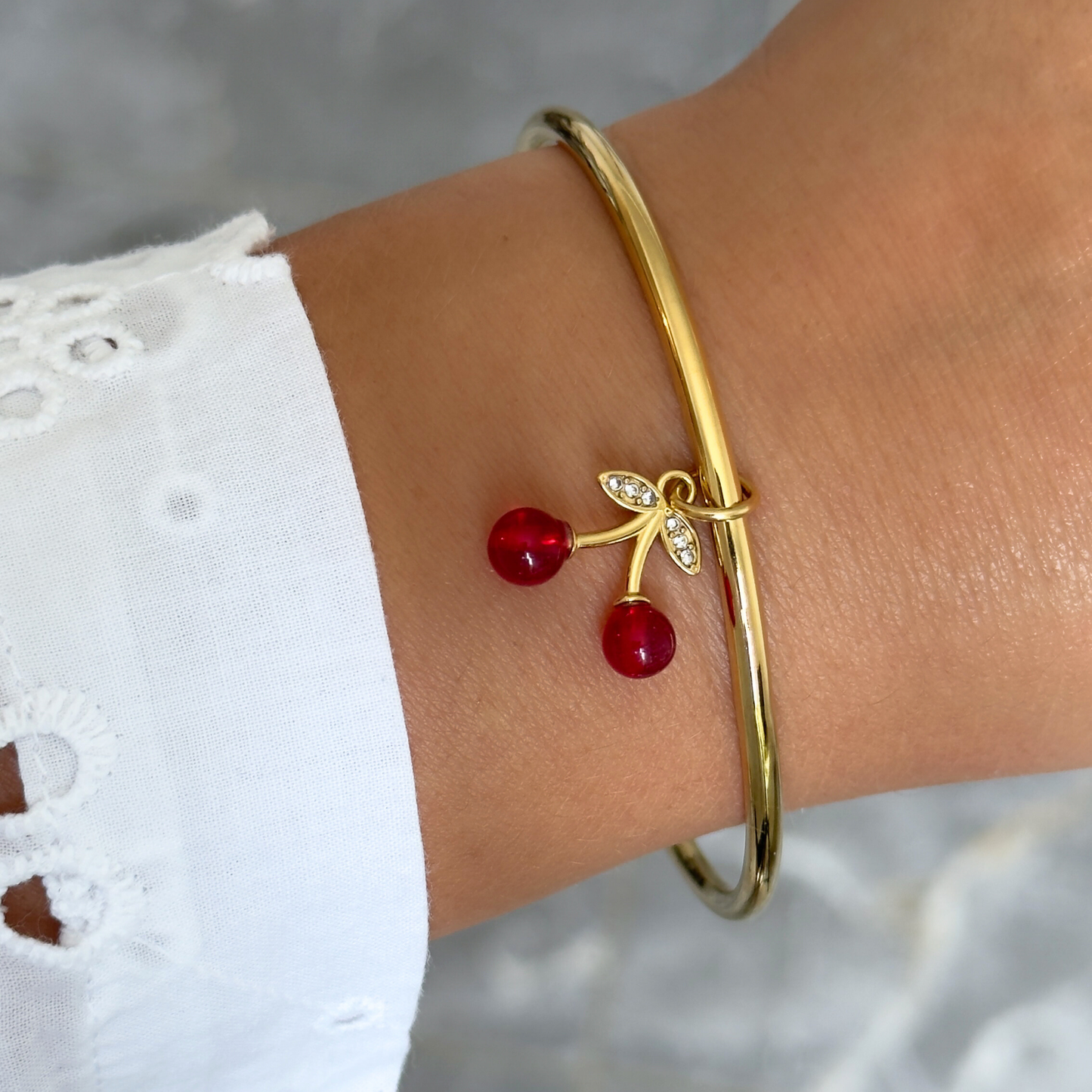 Bracelet jonc Breloque Cerise