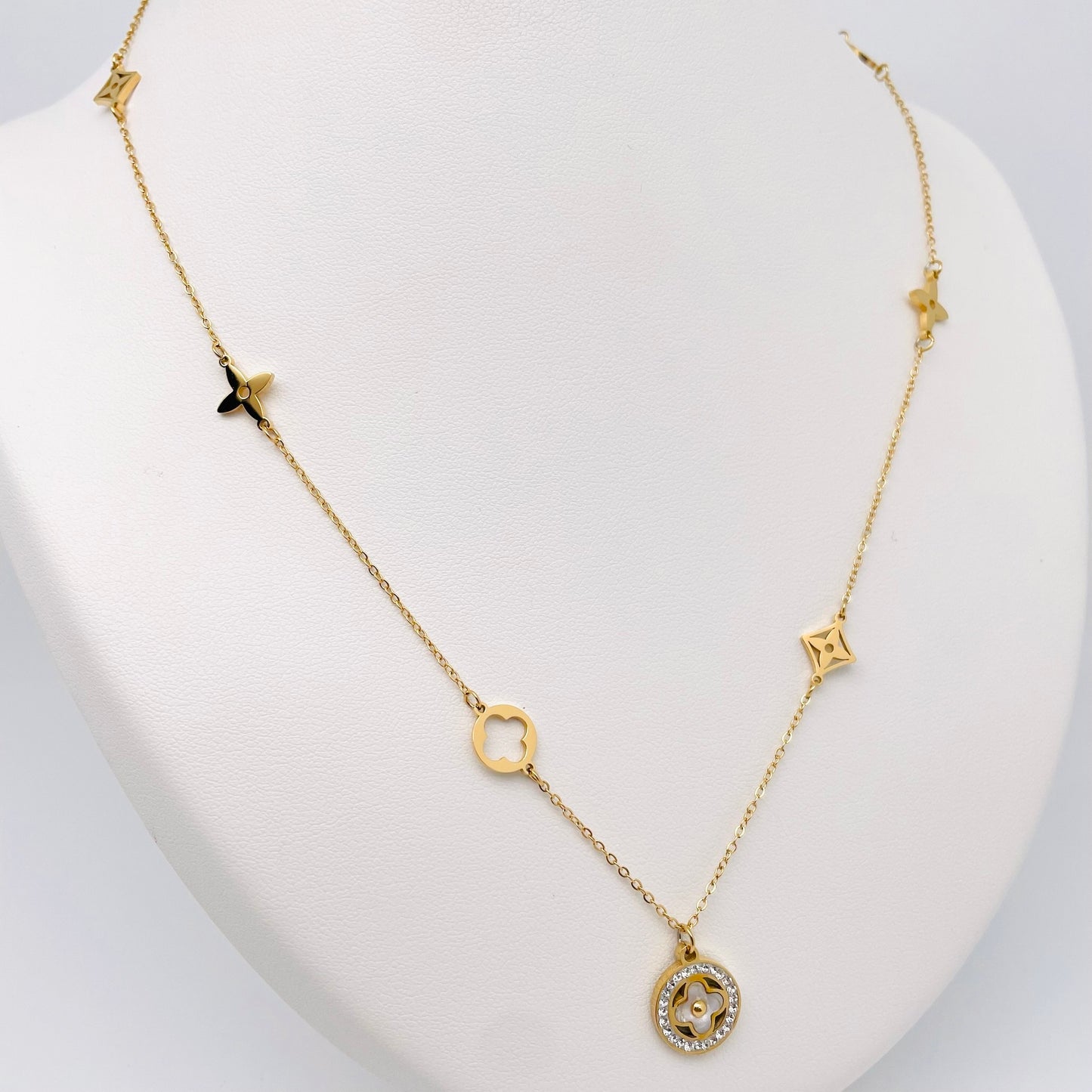 Collier Lina