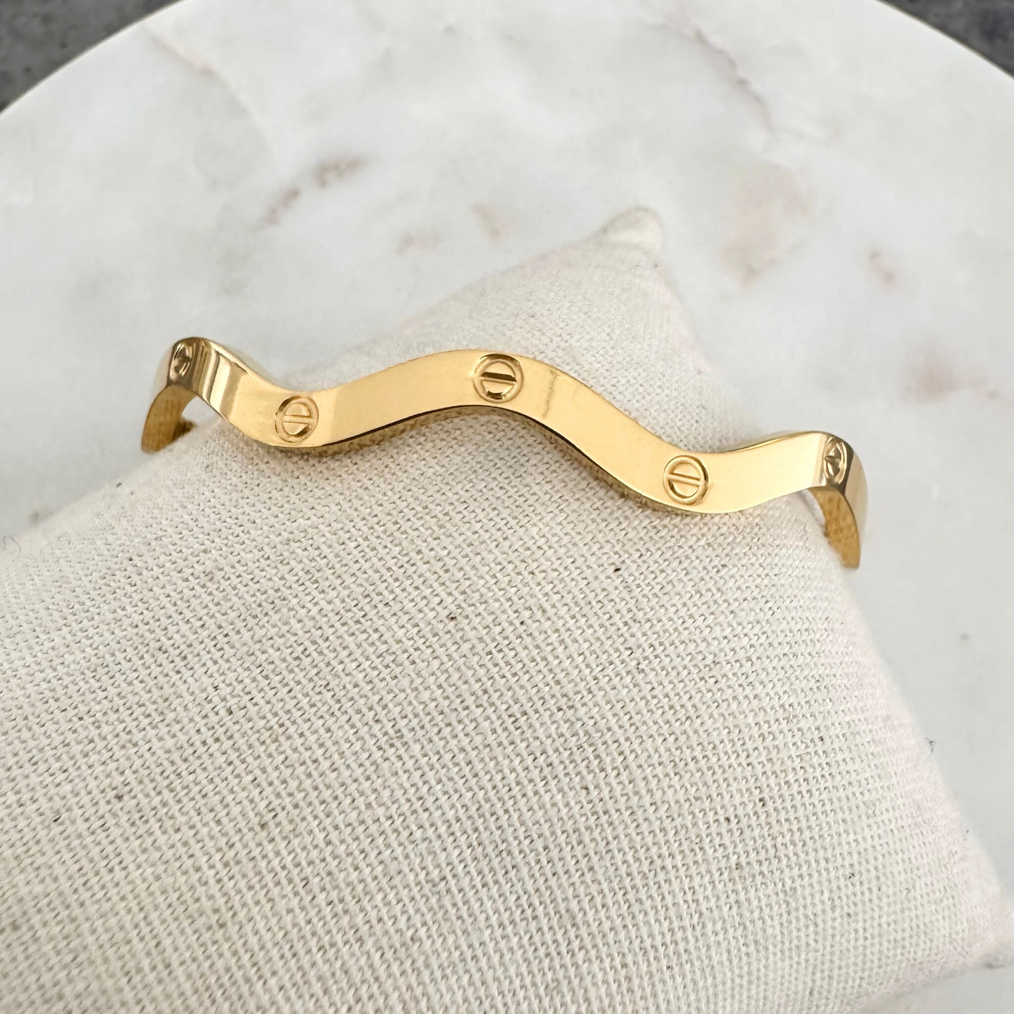 Bracelet jonc Anessa doré