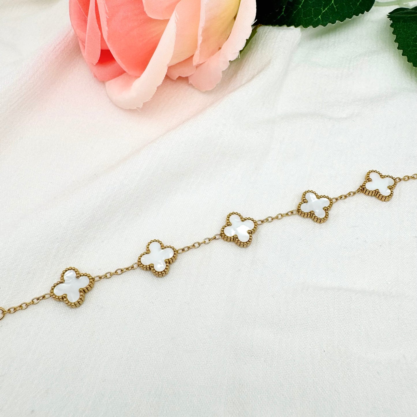 Bracelet Trèfle Maelya blanc doré