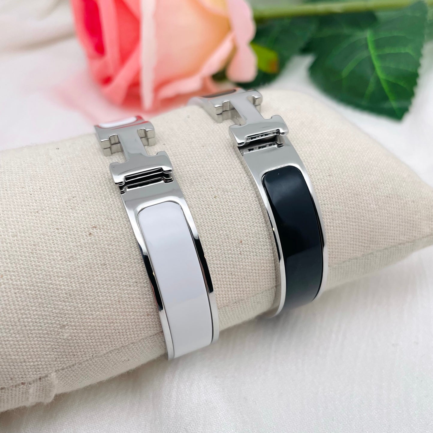 Bracelet H argenté
