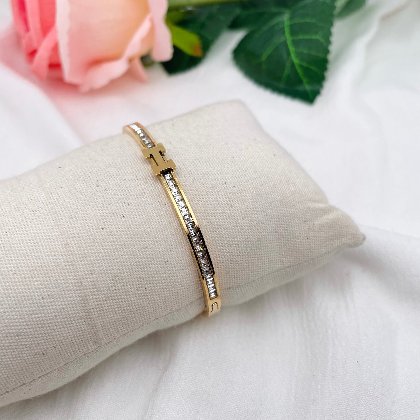 Bracelet jonc H fin strass