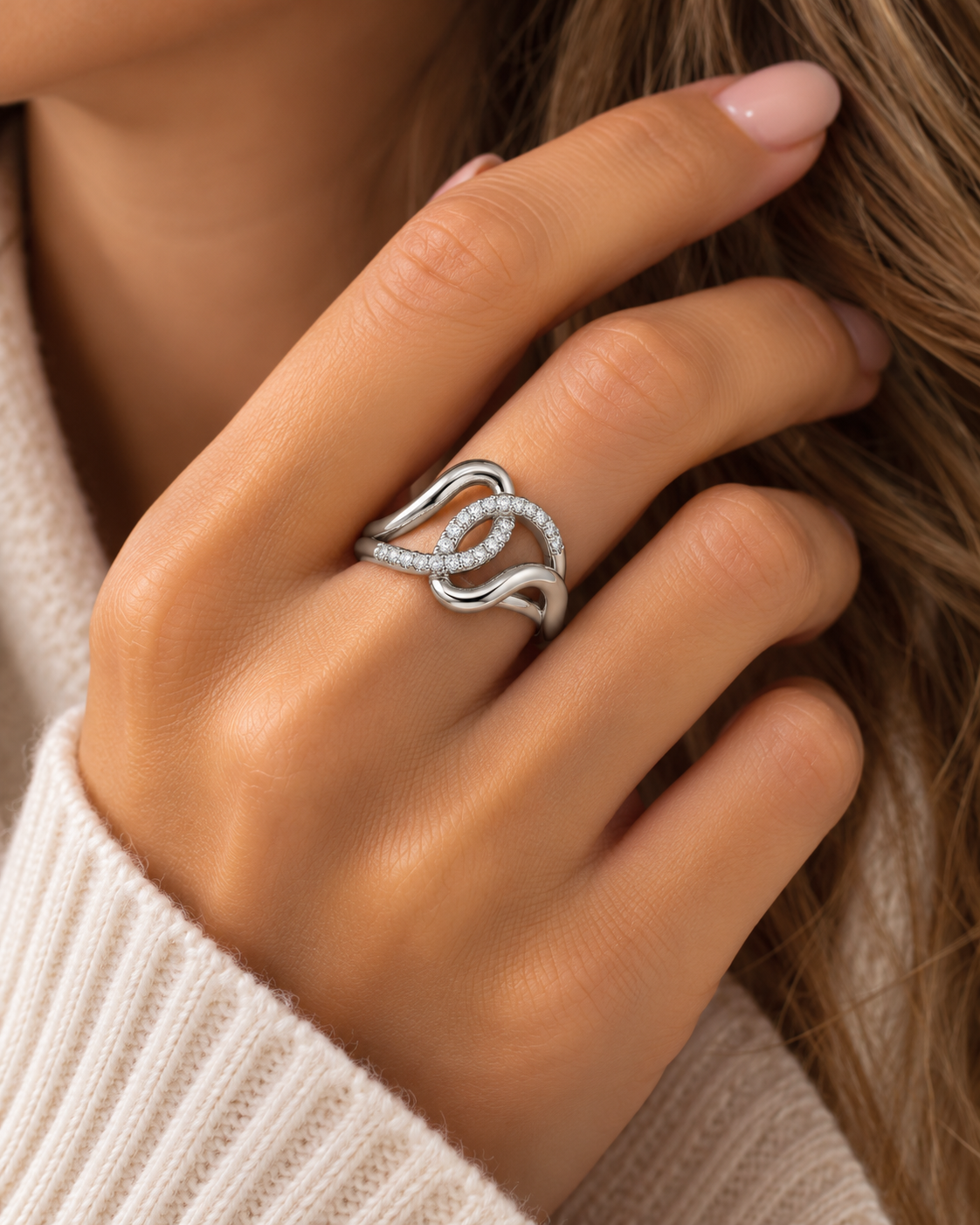 Bague argenté entrelacée zirconiums