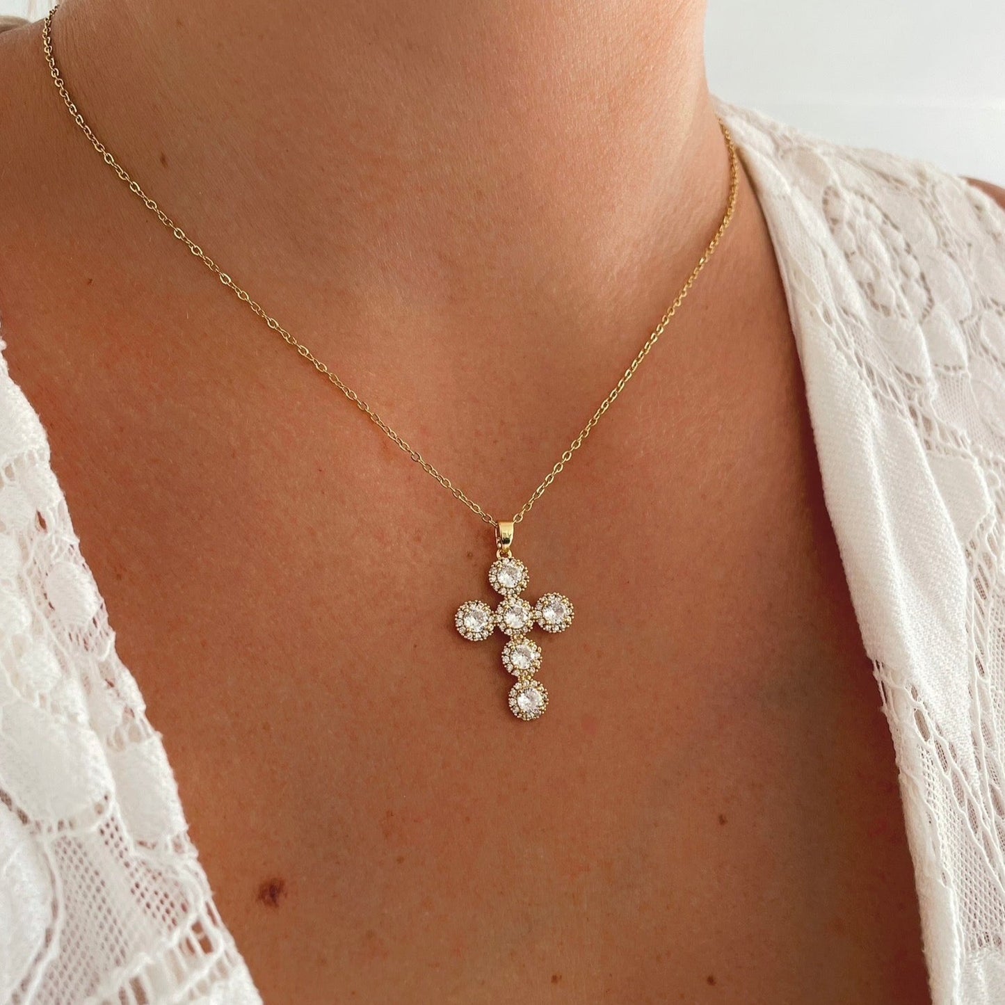 Collier croix Salomé doré