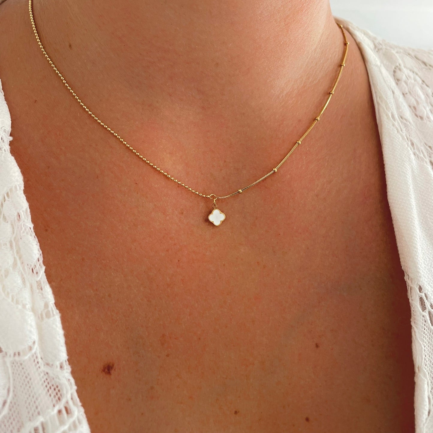 Collier Trèfle recto verso Charlie noir/blanc