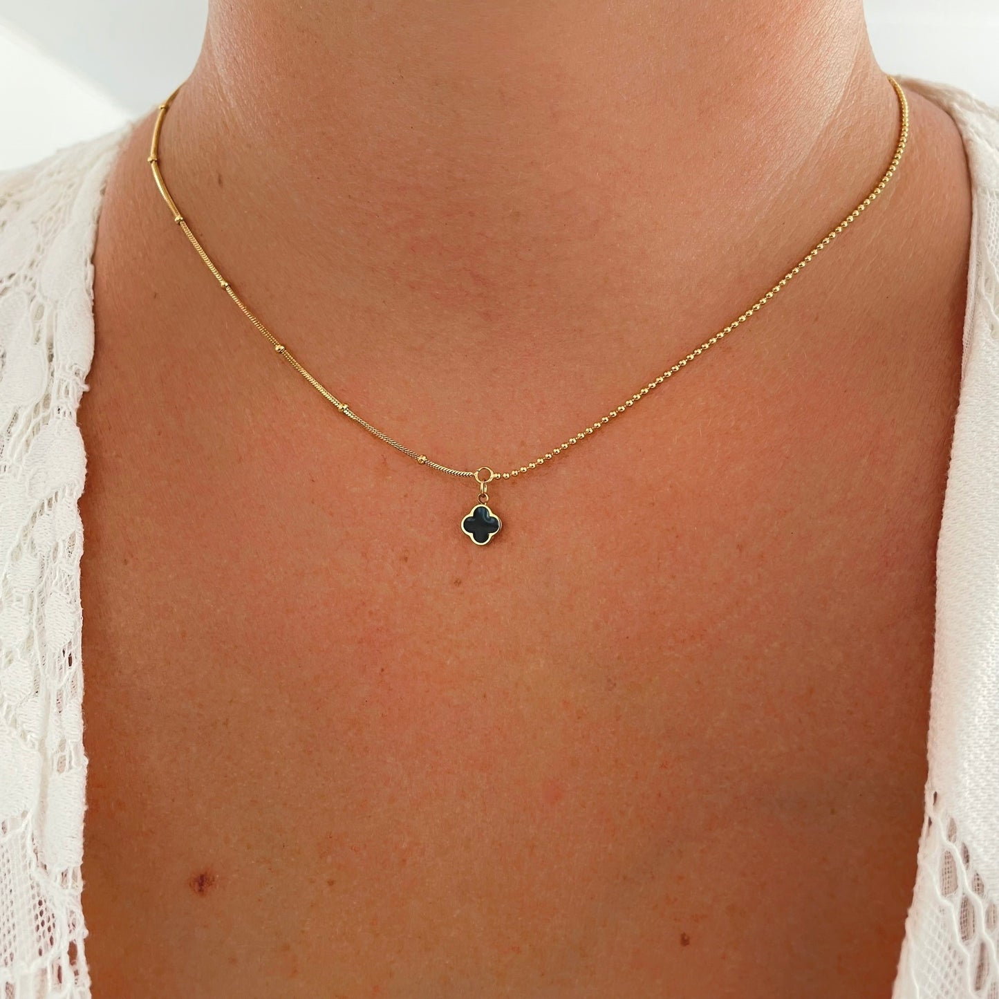 Collier Trèfle recto verso Charlie noir/blanc