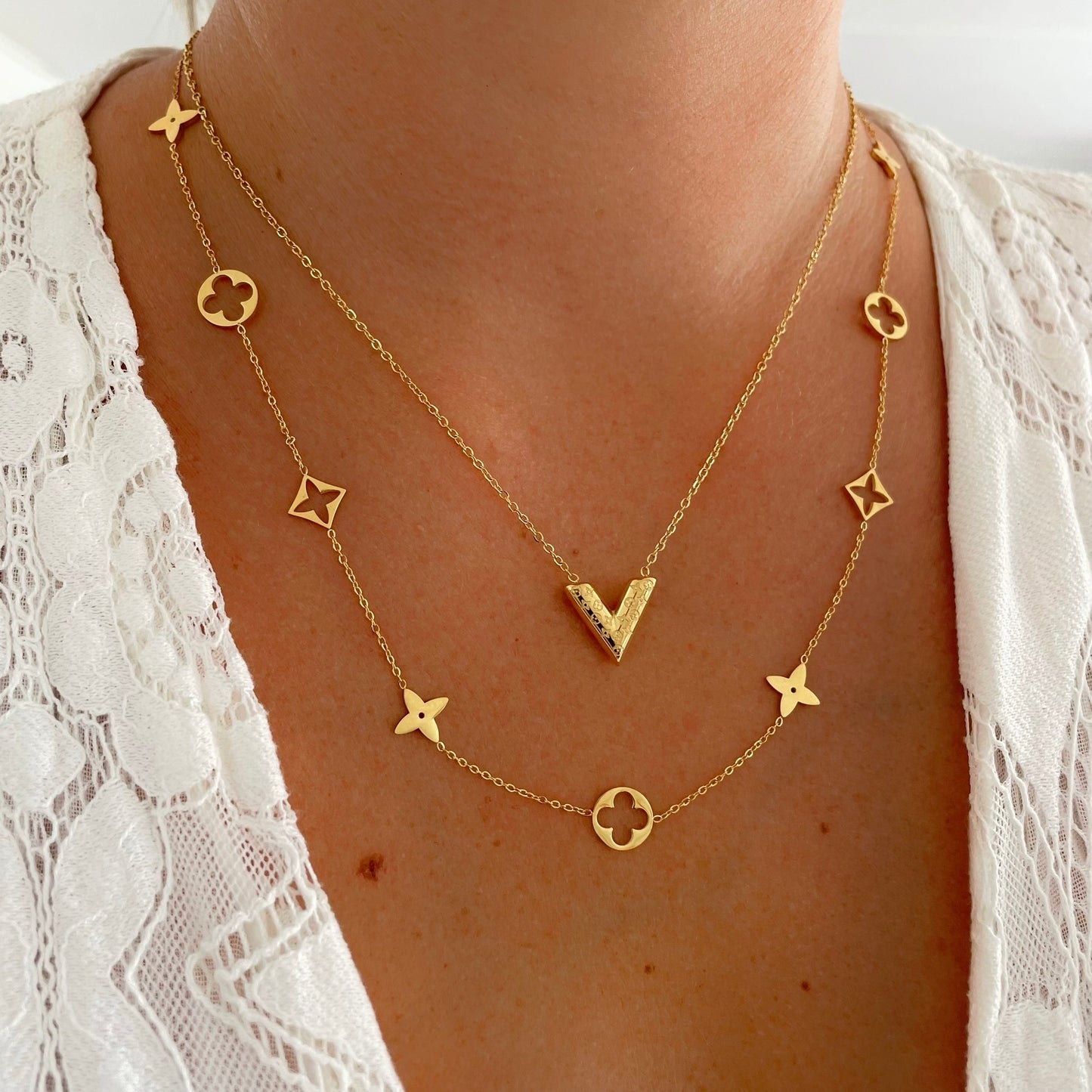 Collier V