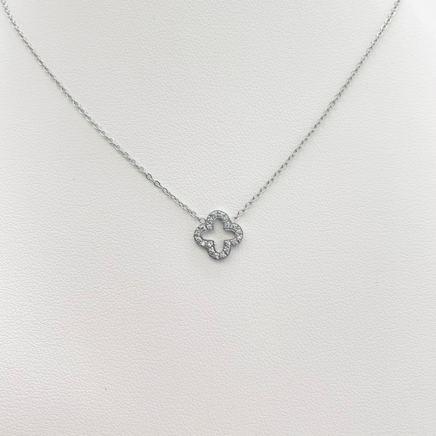 Collier Trèfle strass argenté