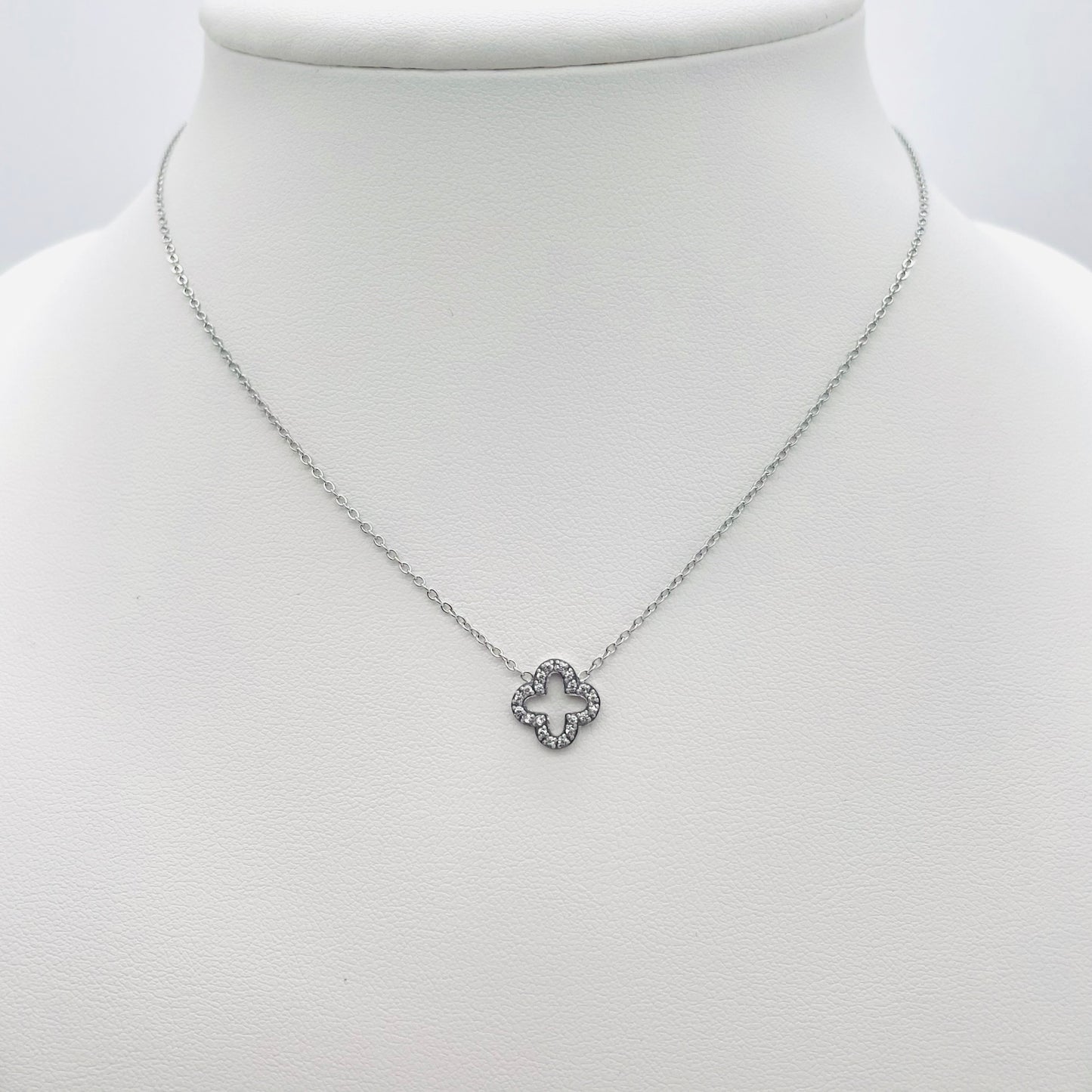 Collier Trèfle strass argenté