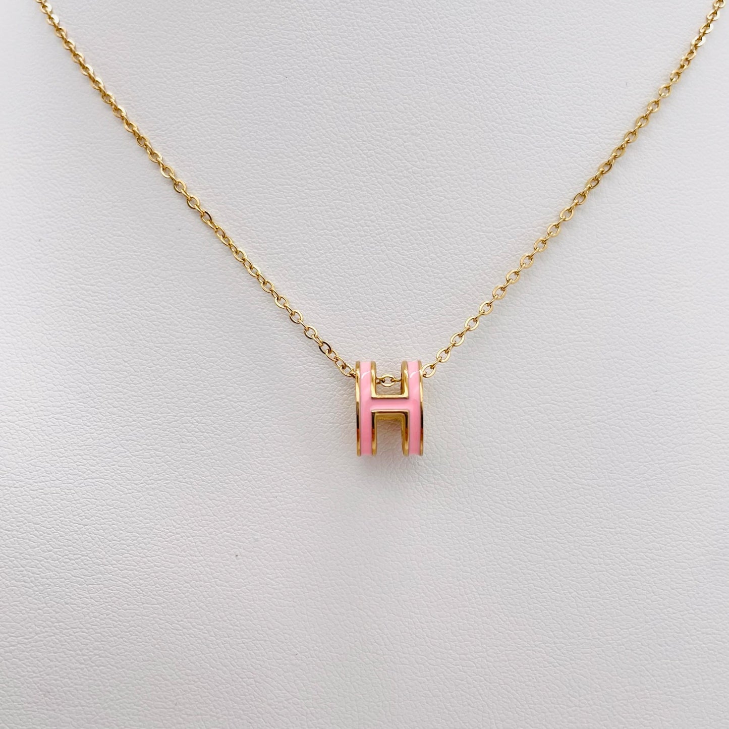 Collier H rose
