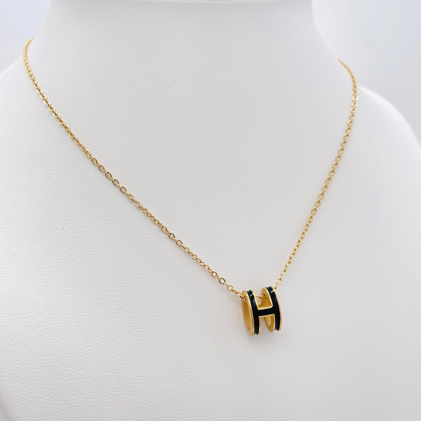Collier H noir