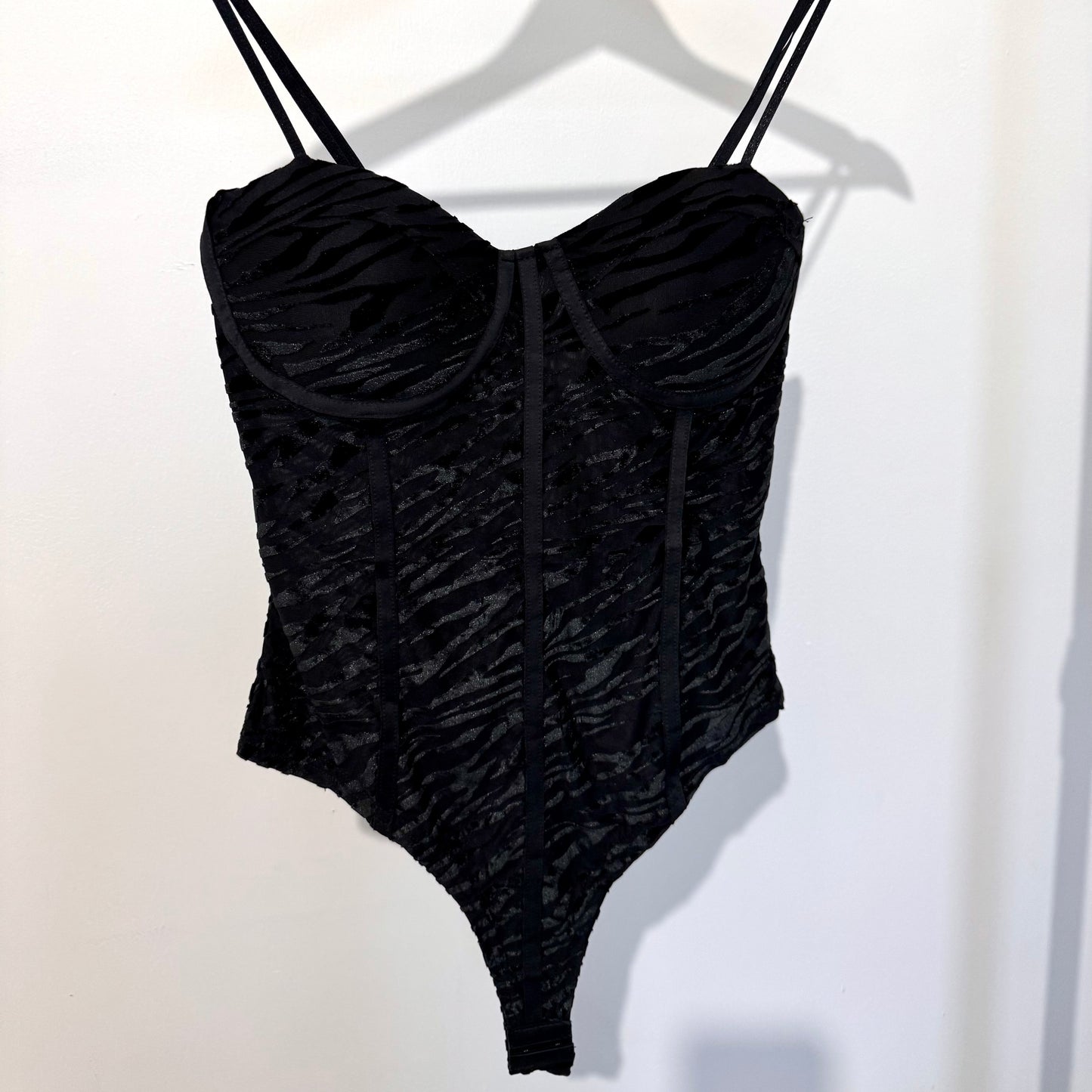 Body zébré noir à coques