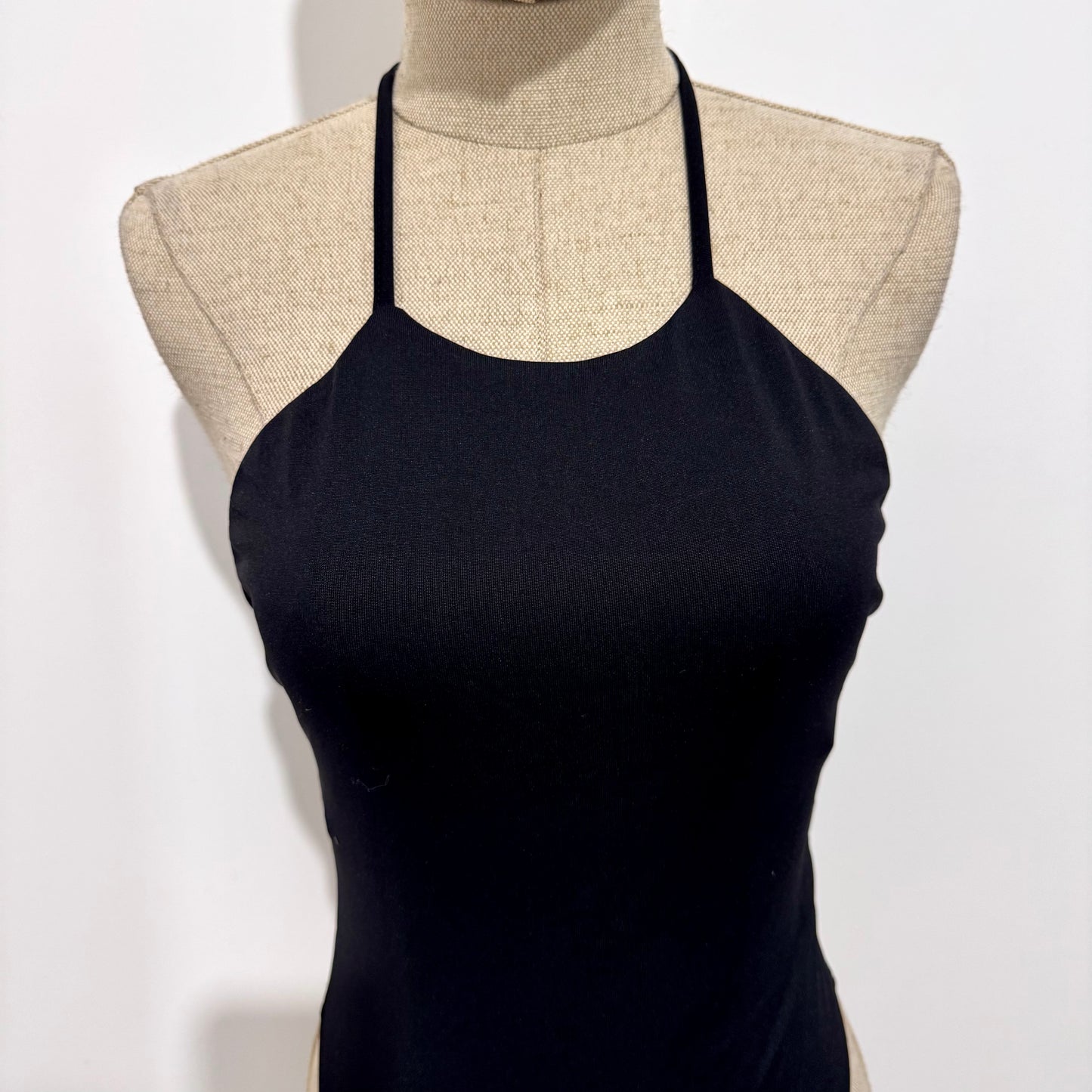 Body dos nu à nouer