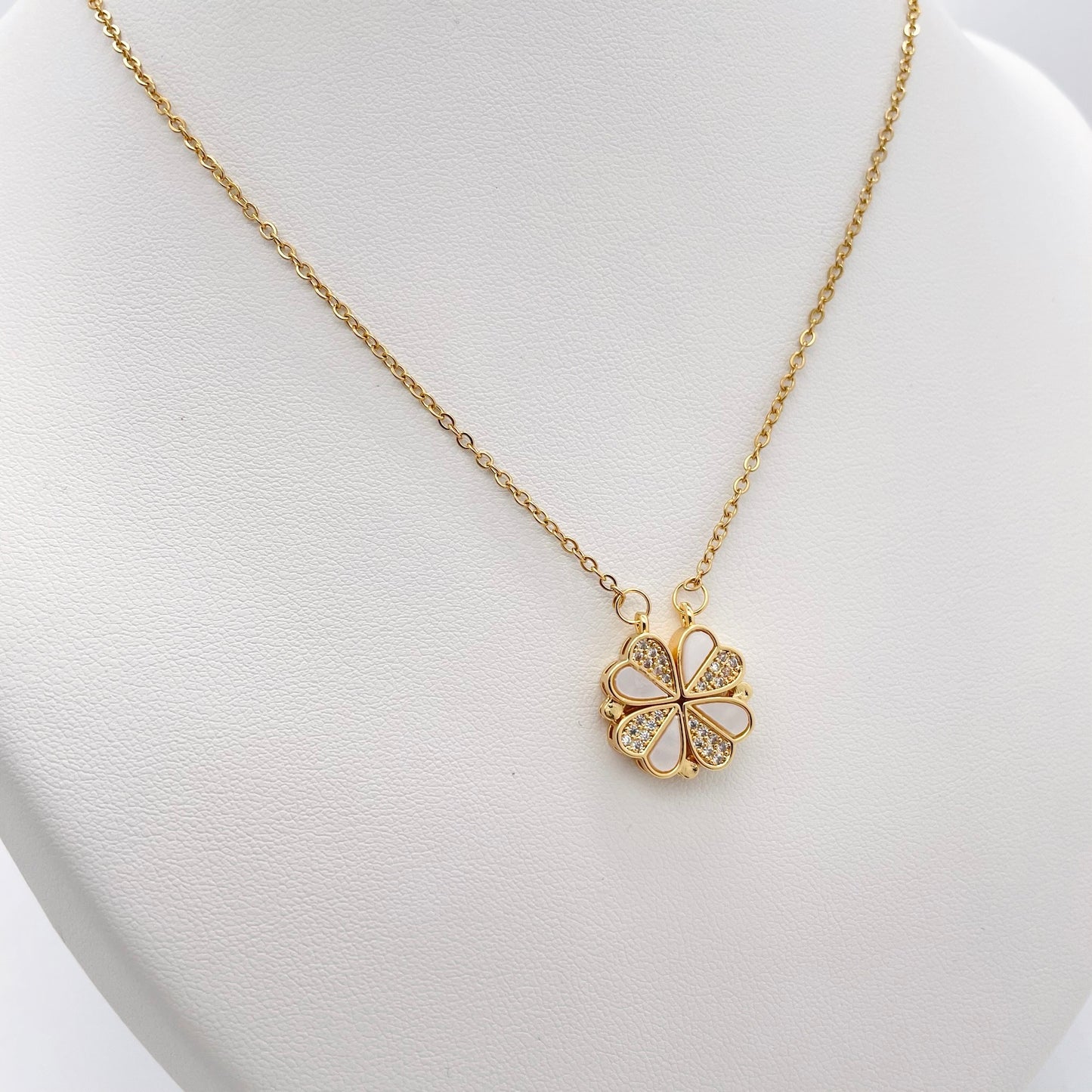 Collier Trèfle à 4 coeurs Dina