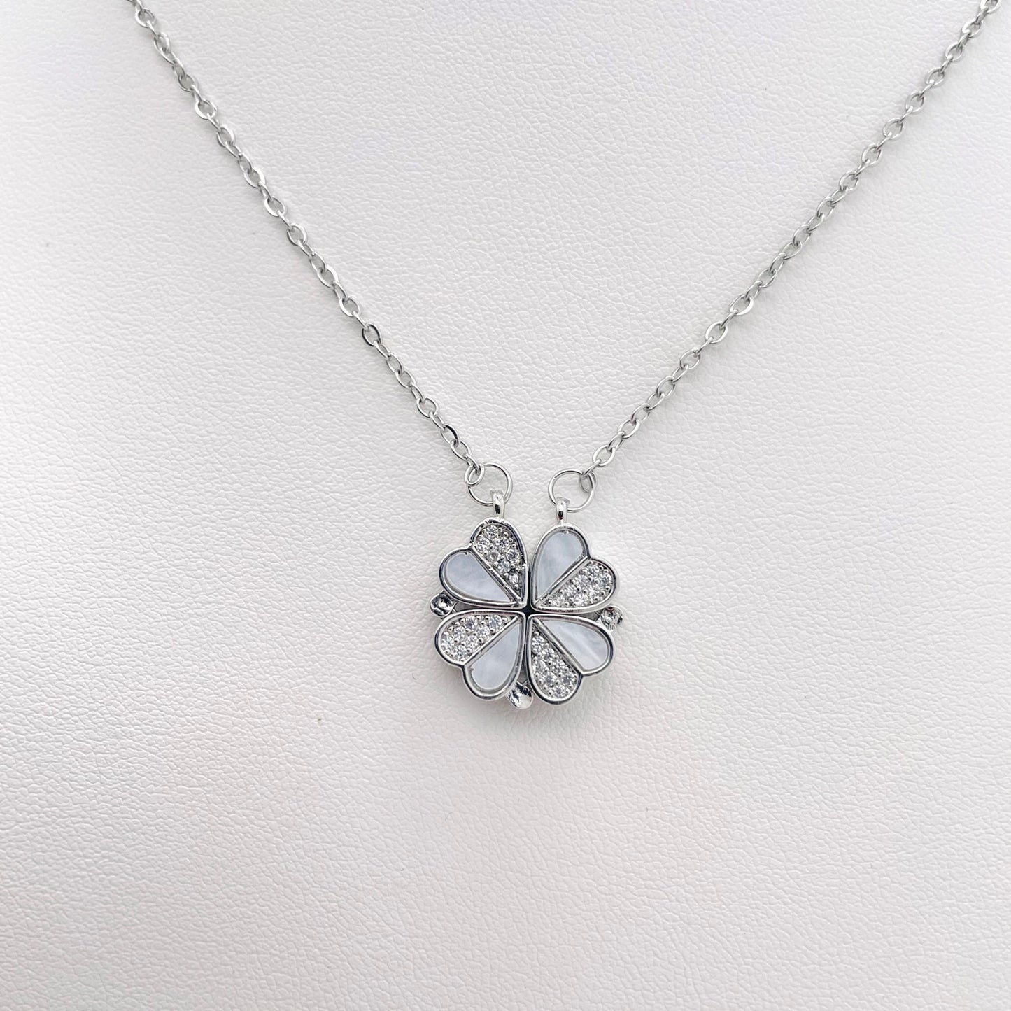 Collier Trèfle à 4 coeurs Dina