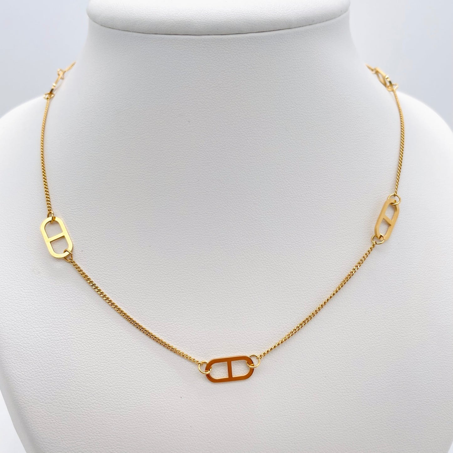 Collier Lou
