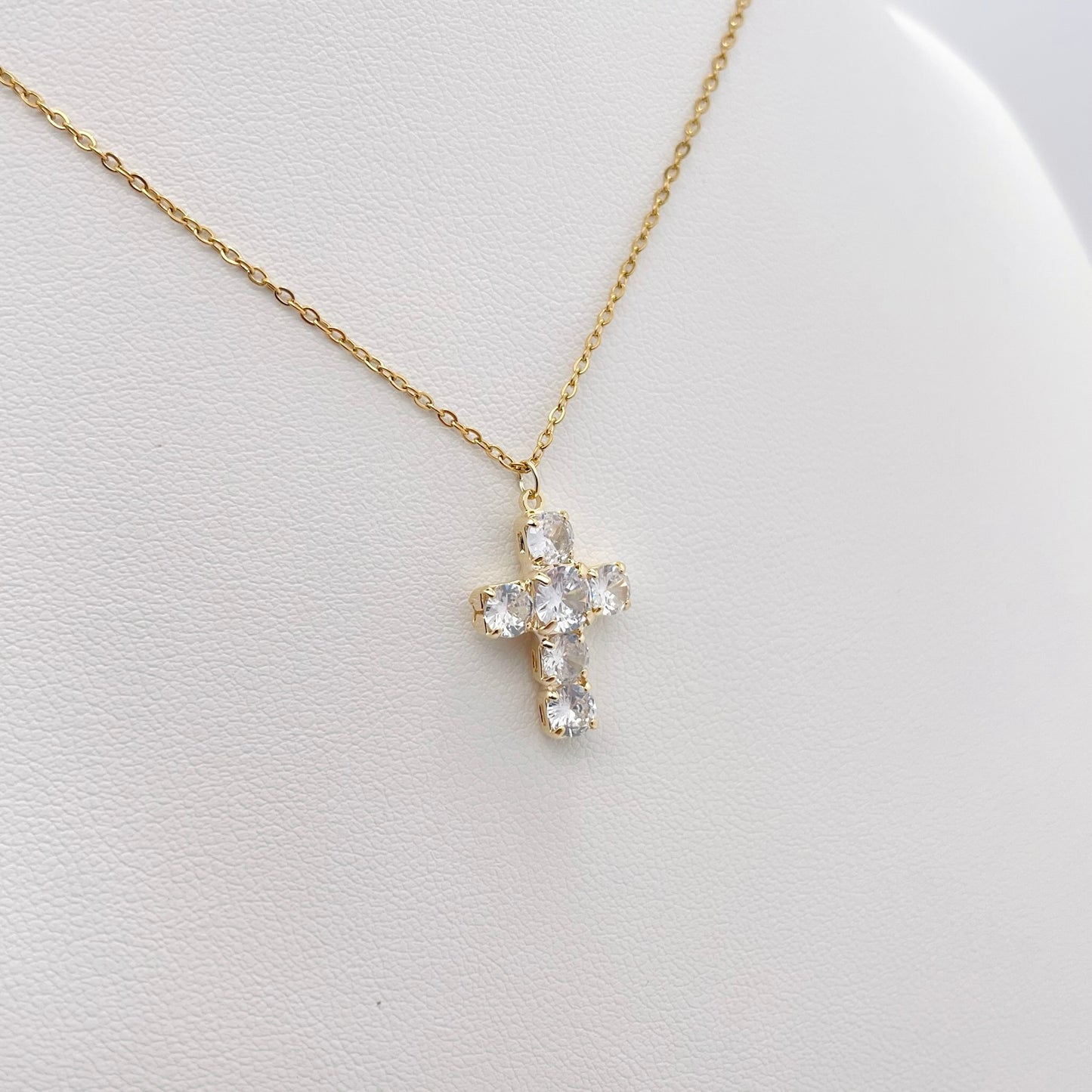 Collier Croix Kyara
