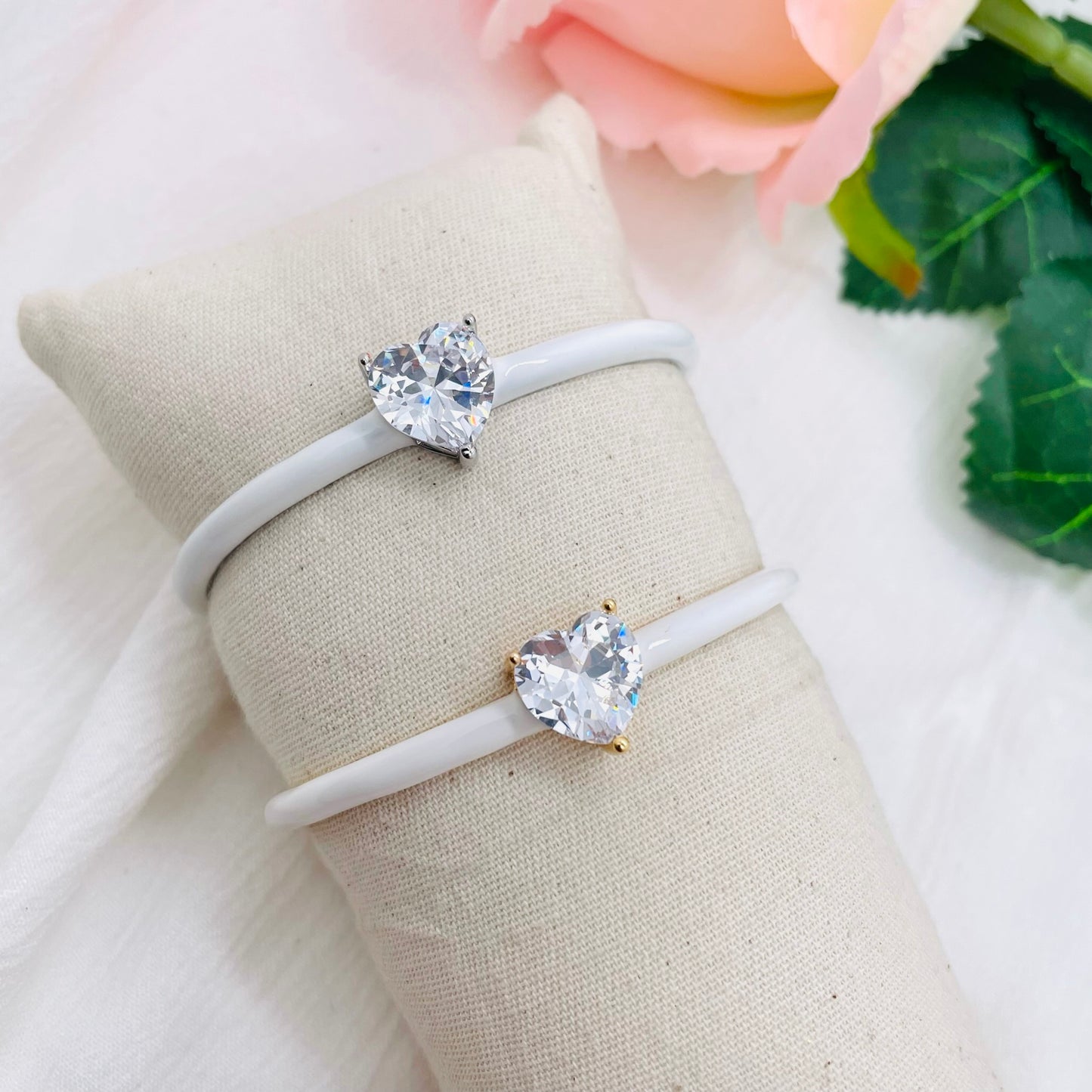 Bracelet jonc Coeur blanc