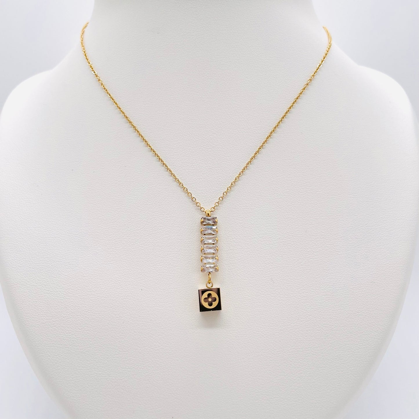 Collier Lissy