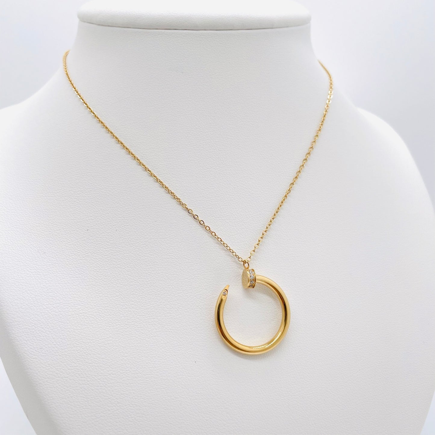 Collier Clou