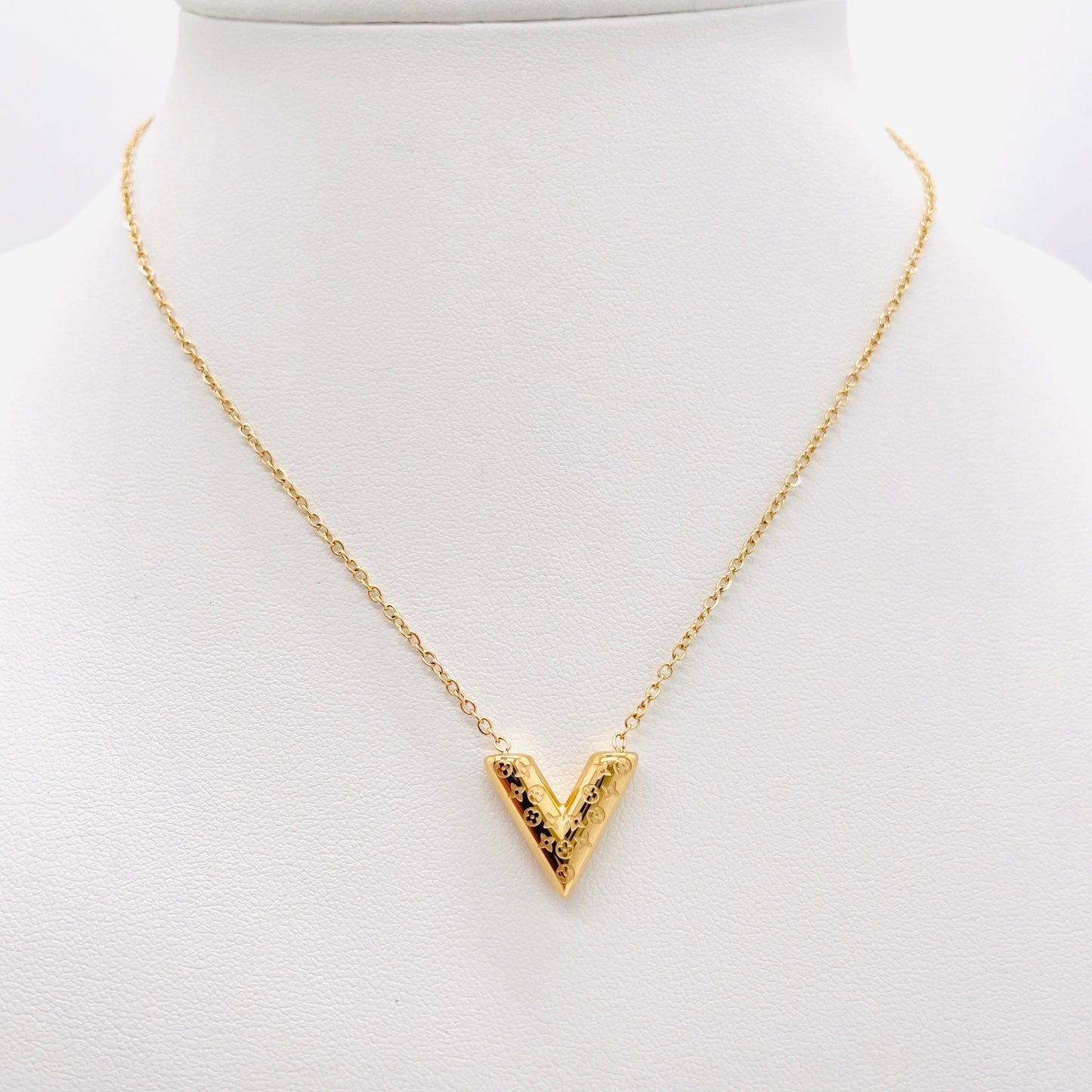 Collier V