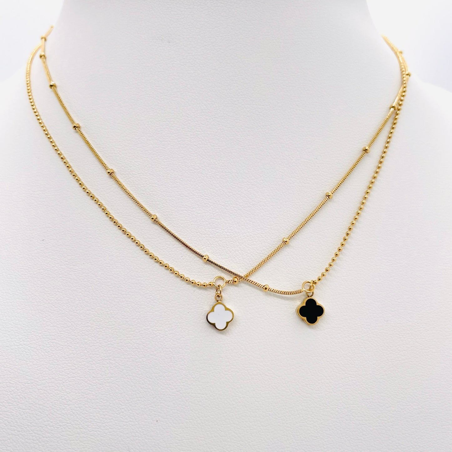 Collier Trèfle recto verso Charlie noir/blanc