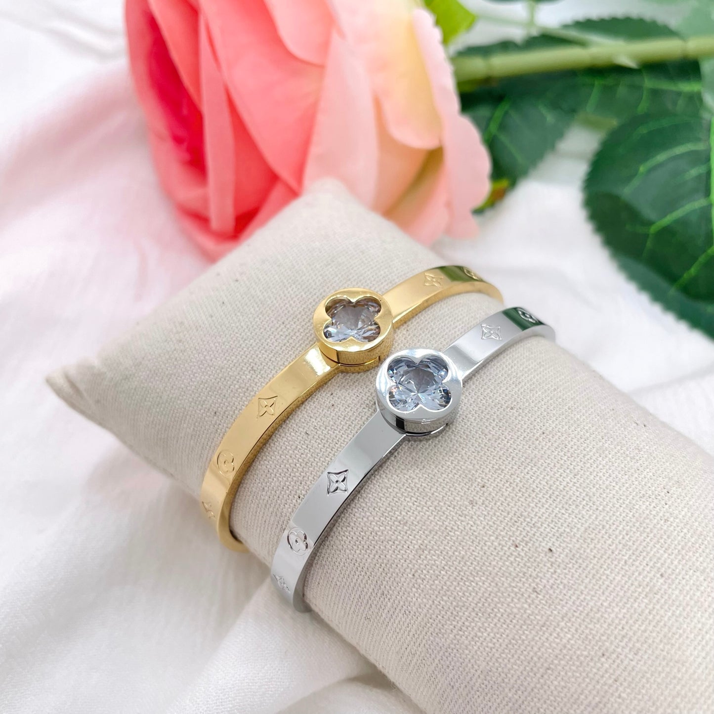 Bracelet jonc Jolie