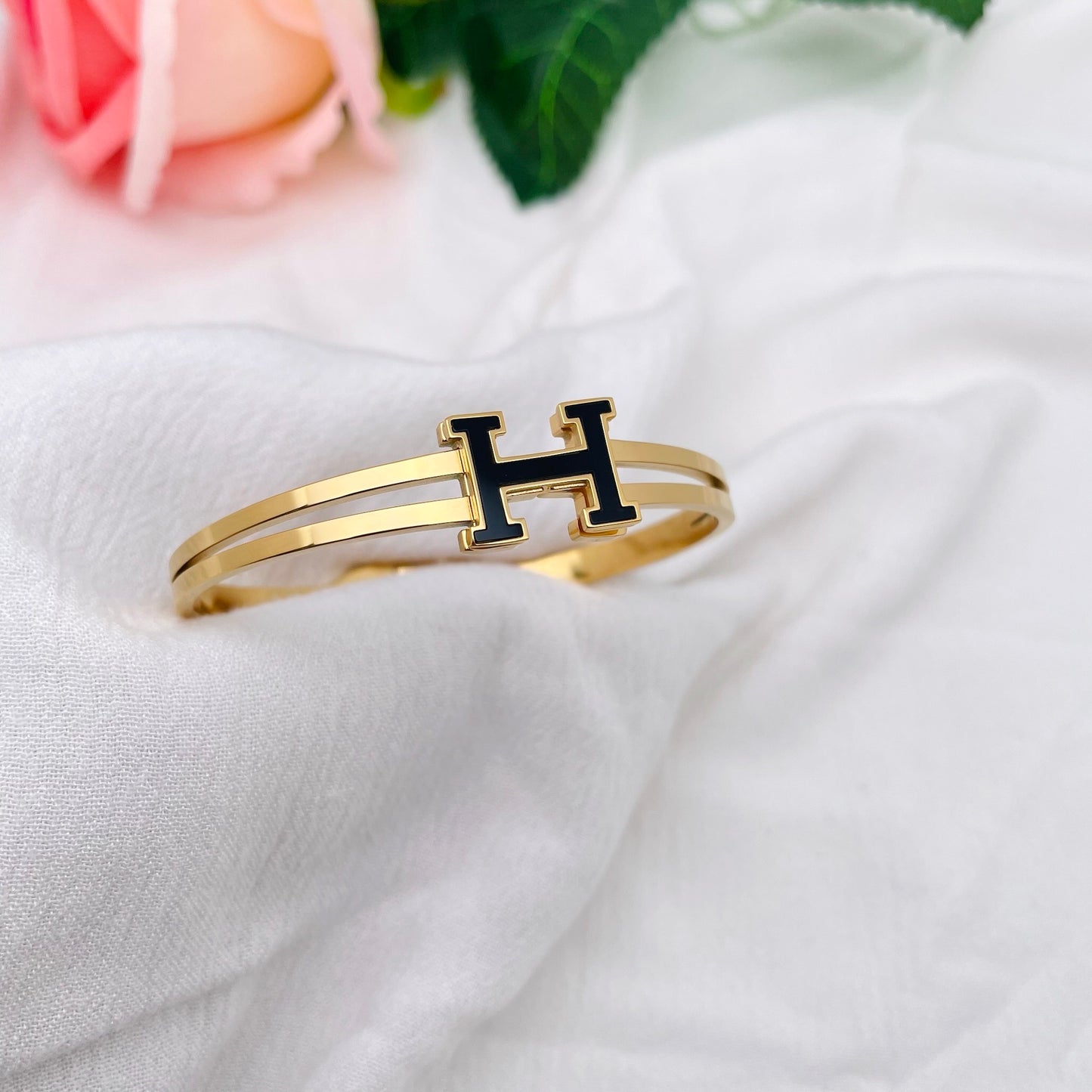 Bracelet jonc H noir double rang