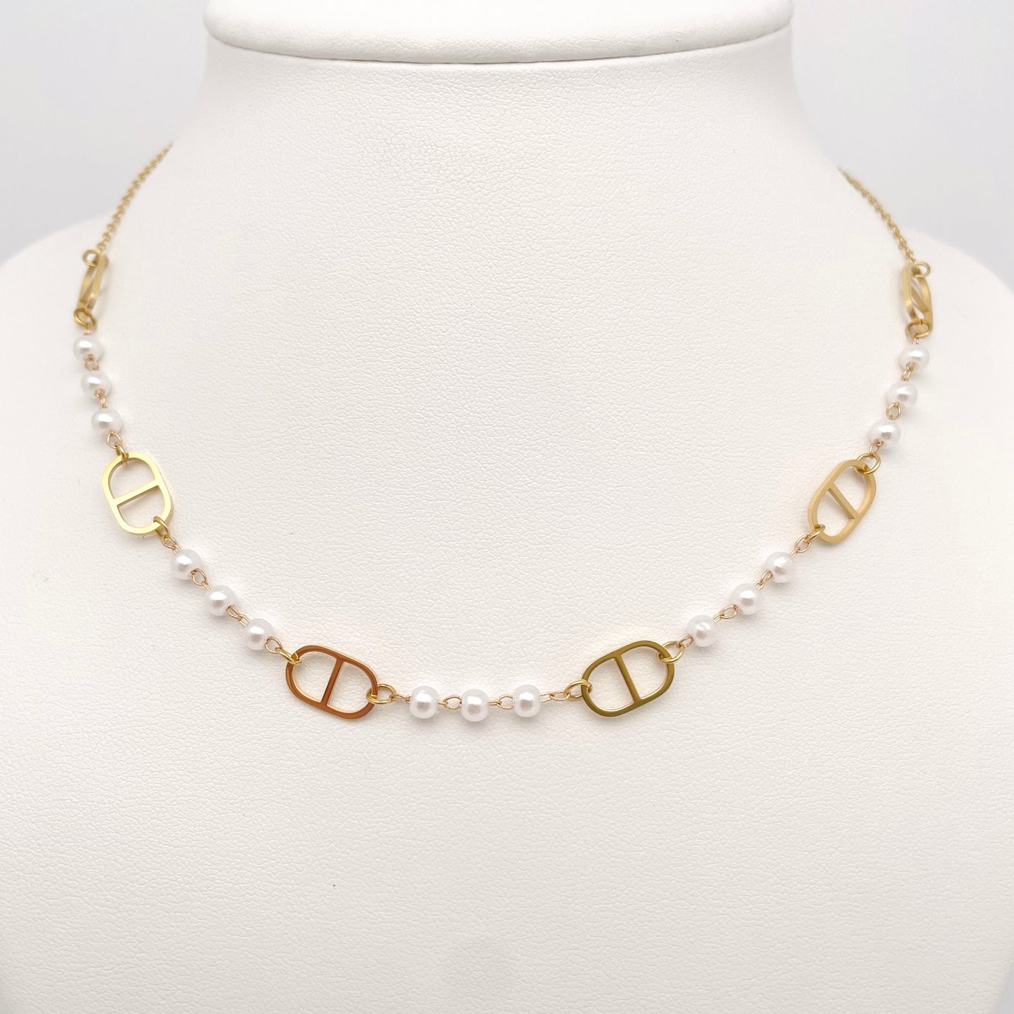 Collier Constance