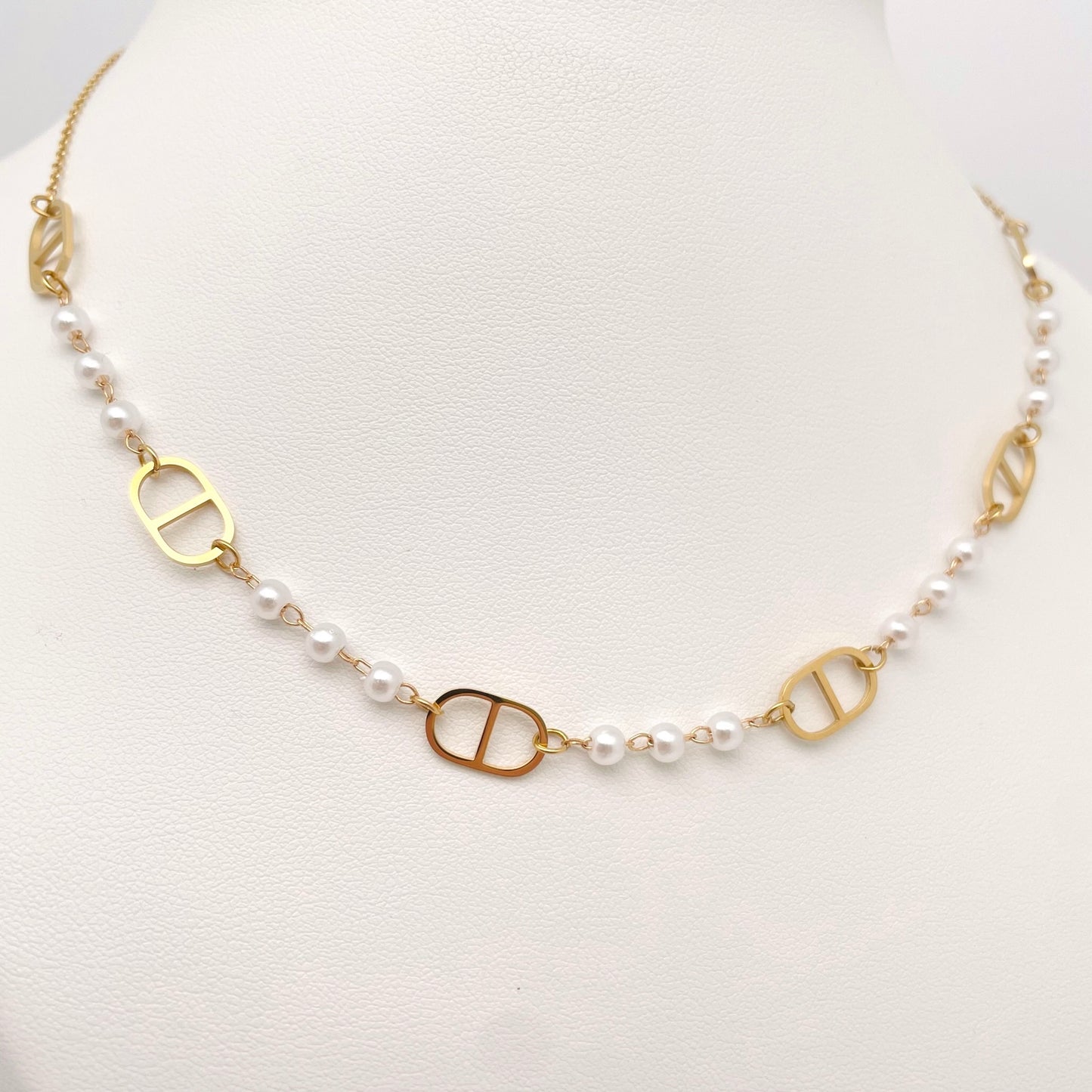 Collier Constance