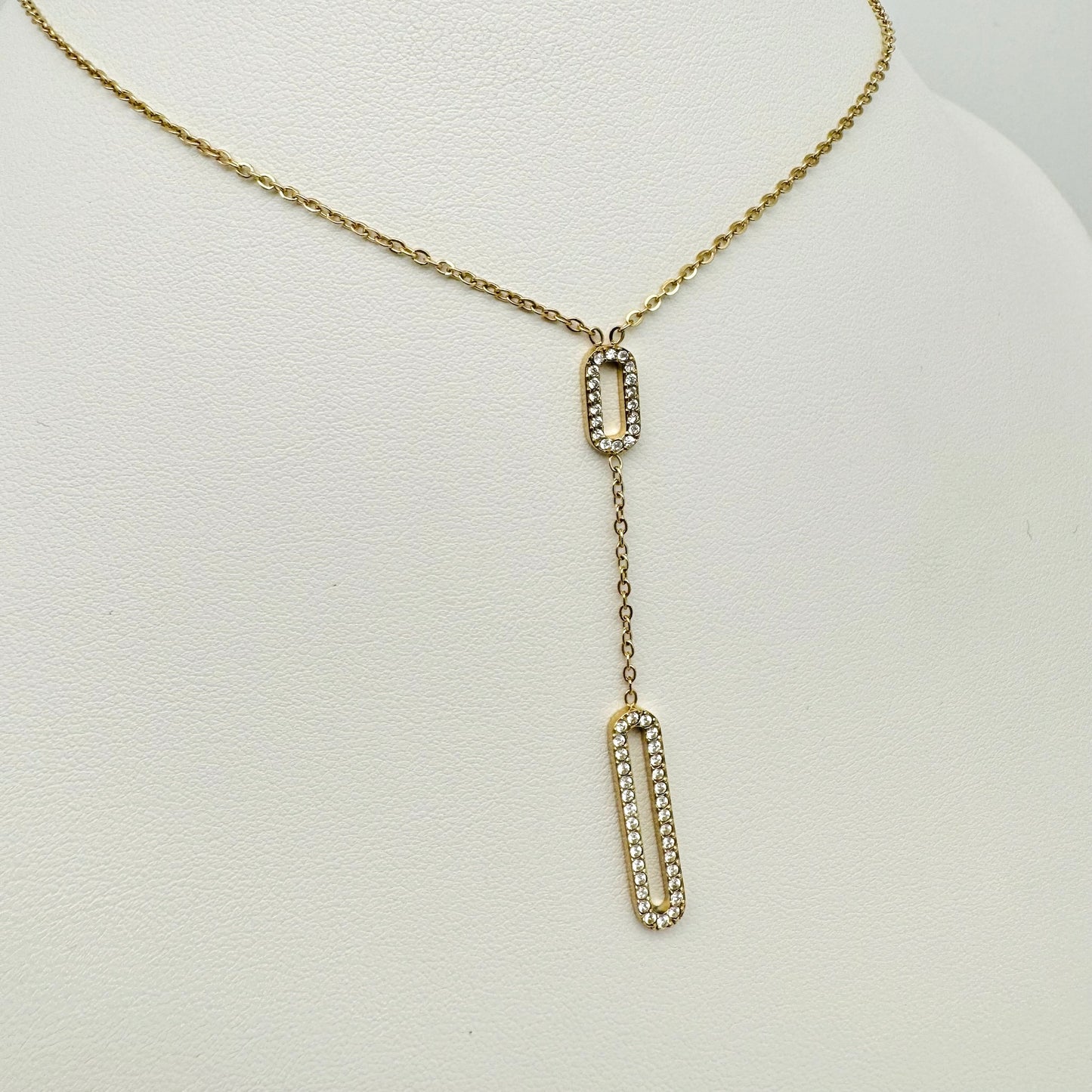 Collier Laura