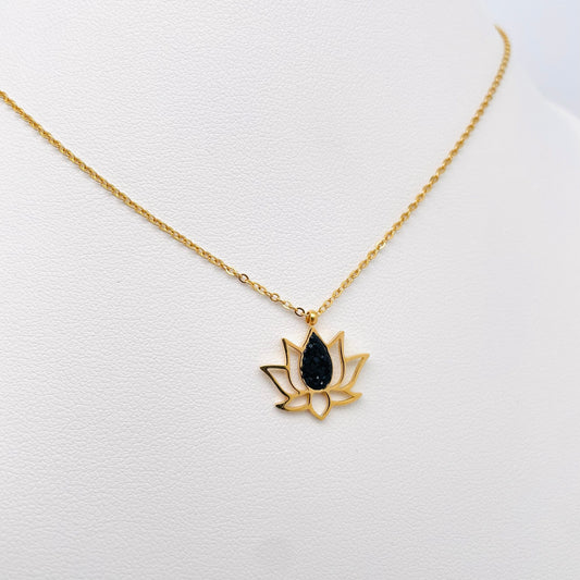 Collier Lotus