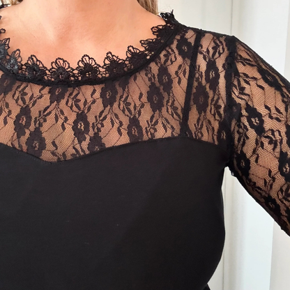 Body noir à dentelle – manches longues