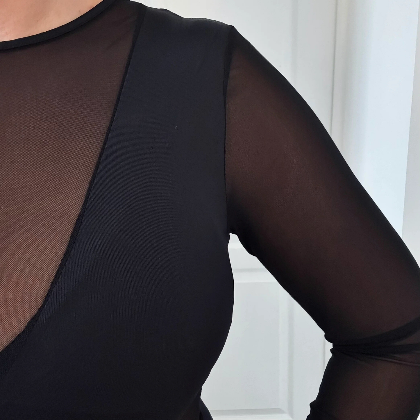 Body noir mesh V– manches longues
