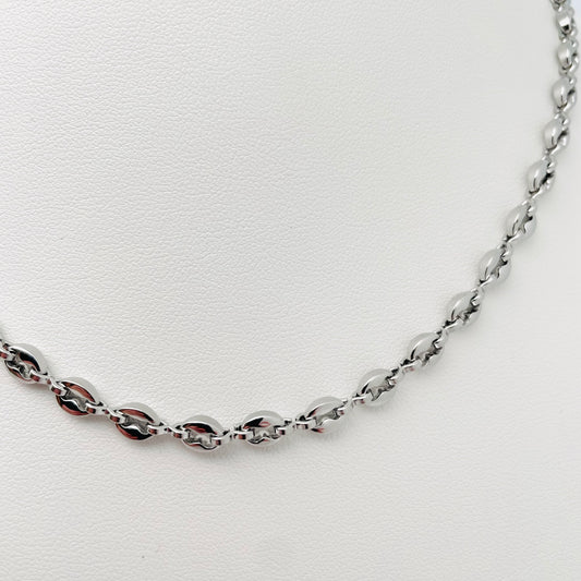Collier Lucas