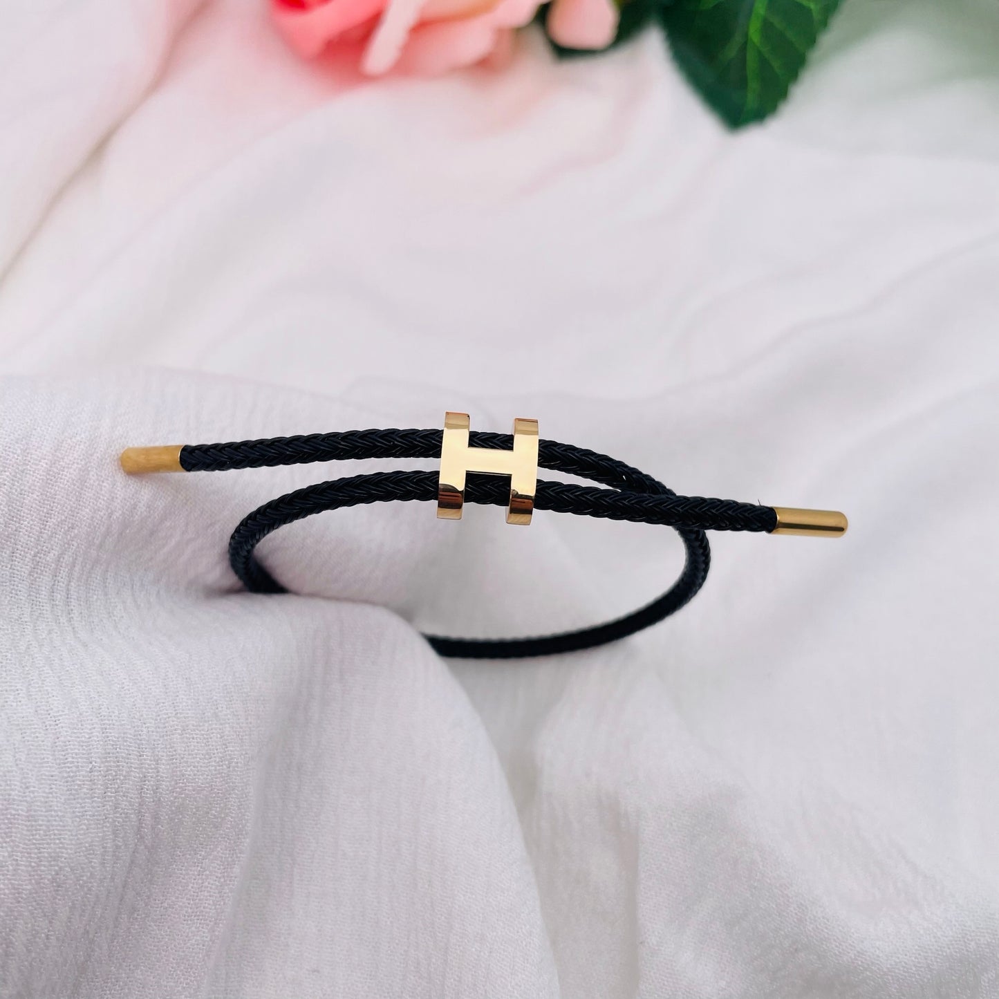 Bracelet Cordon lettre H doré