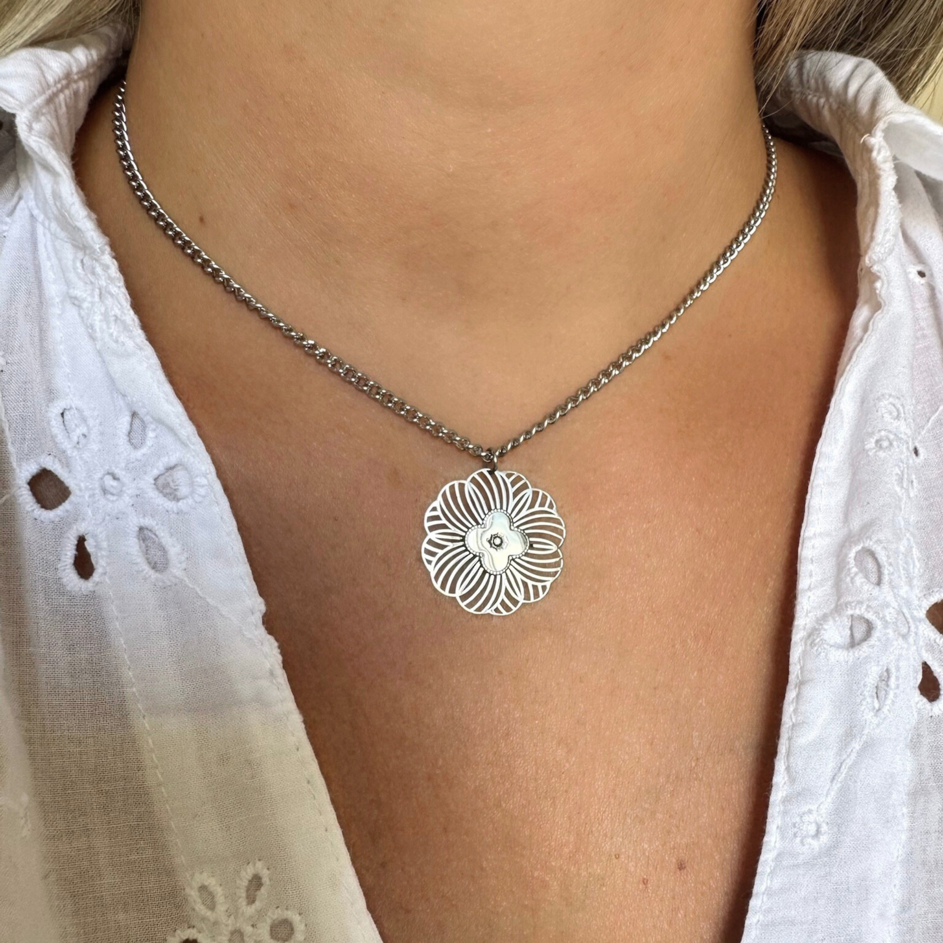 Collier Manaelle argenté