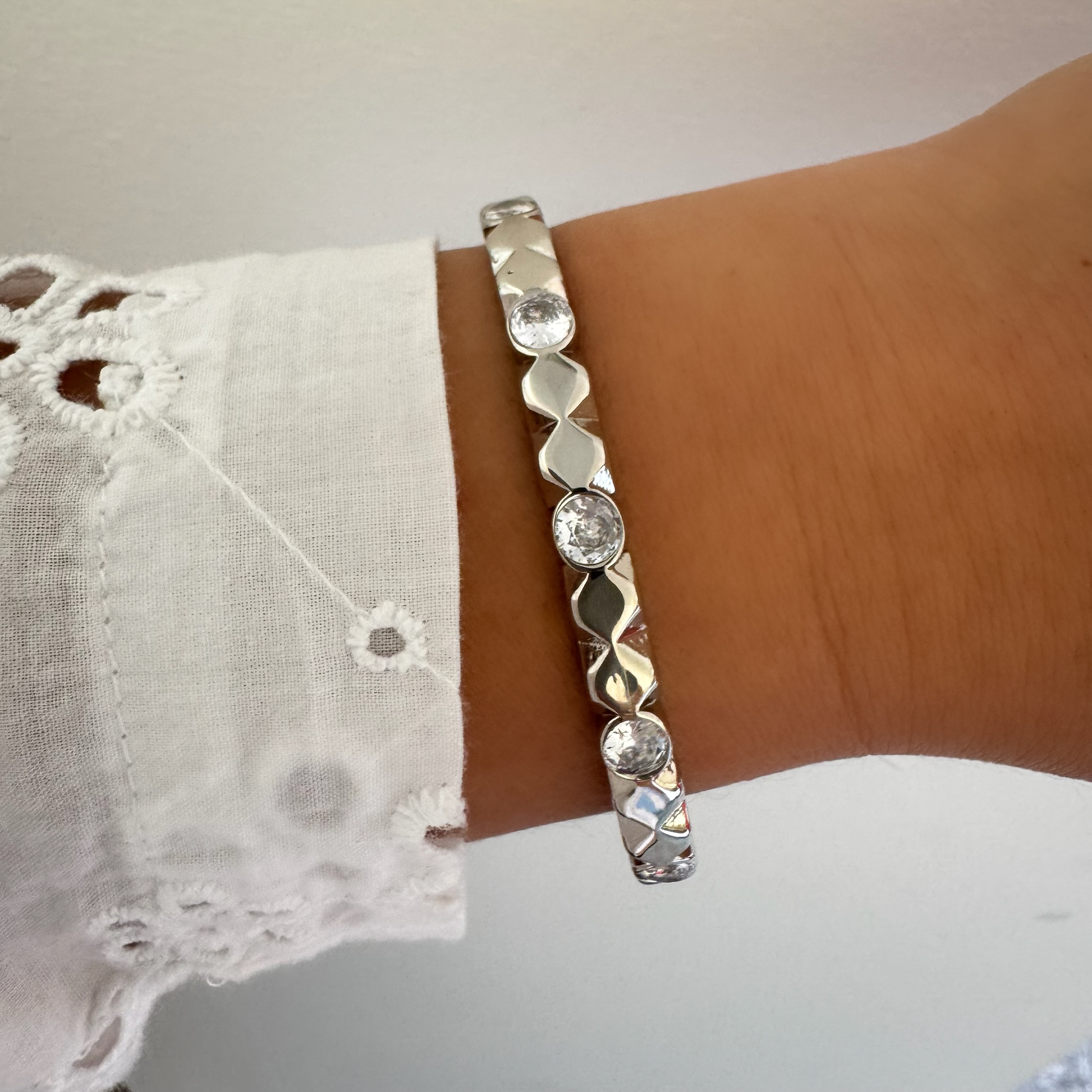 Bracelet jonc Adelia argenté