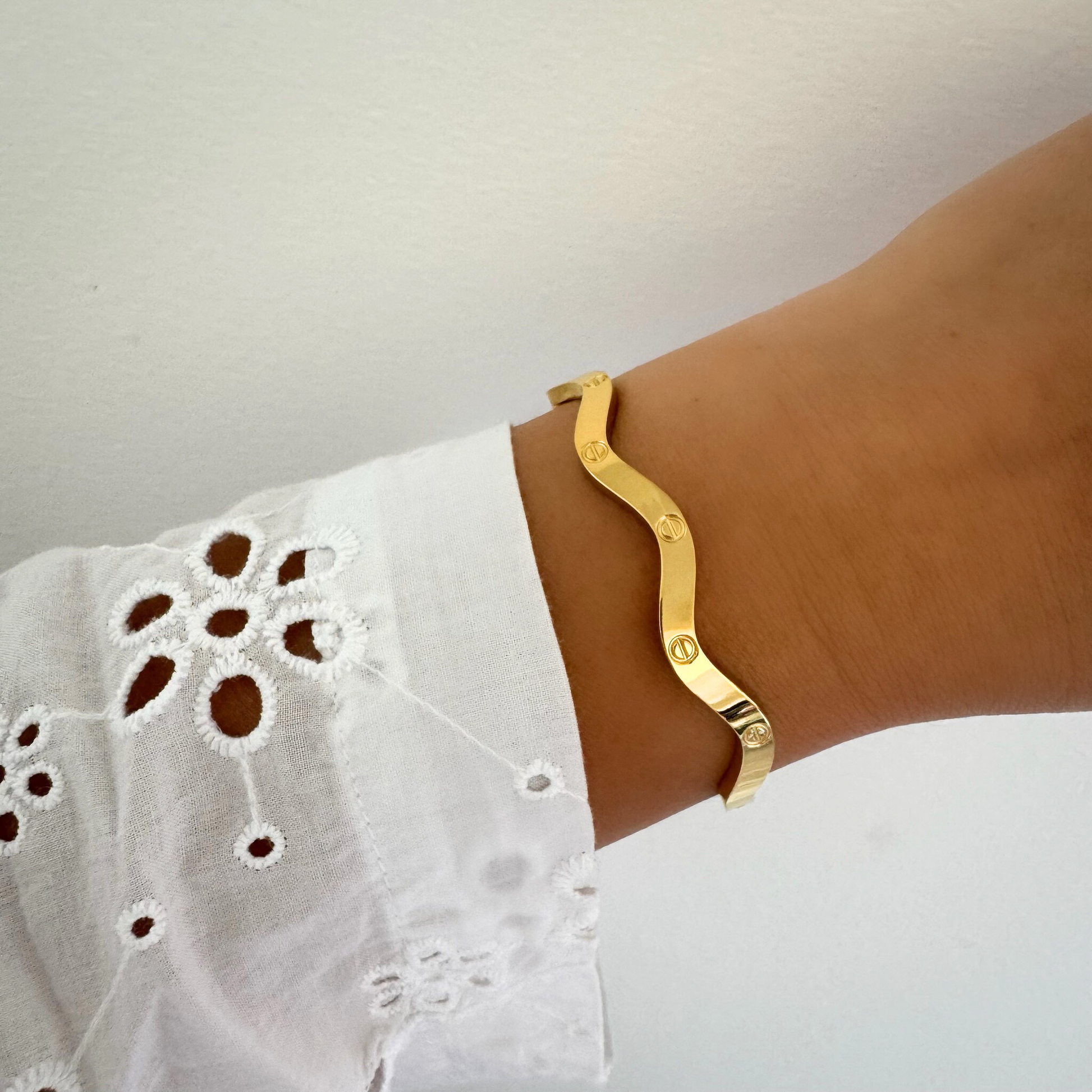Bracelet jonc Anessa doré
