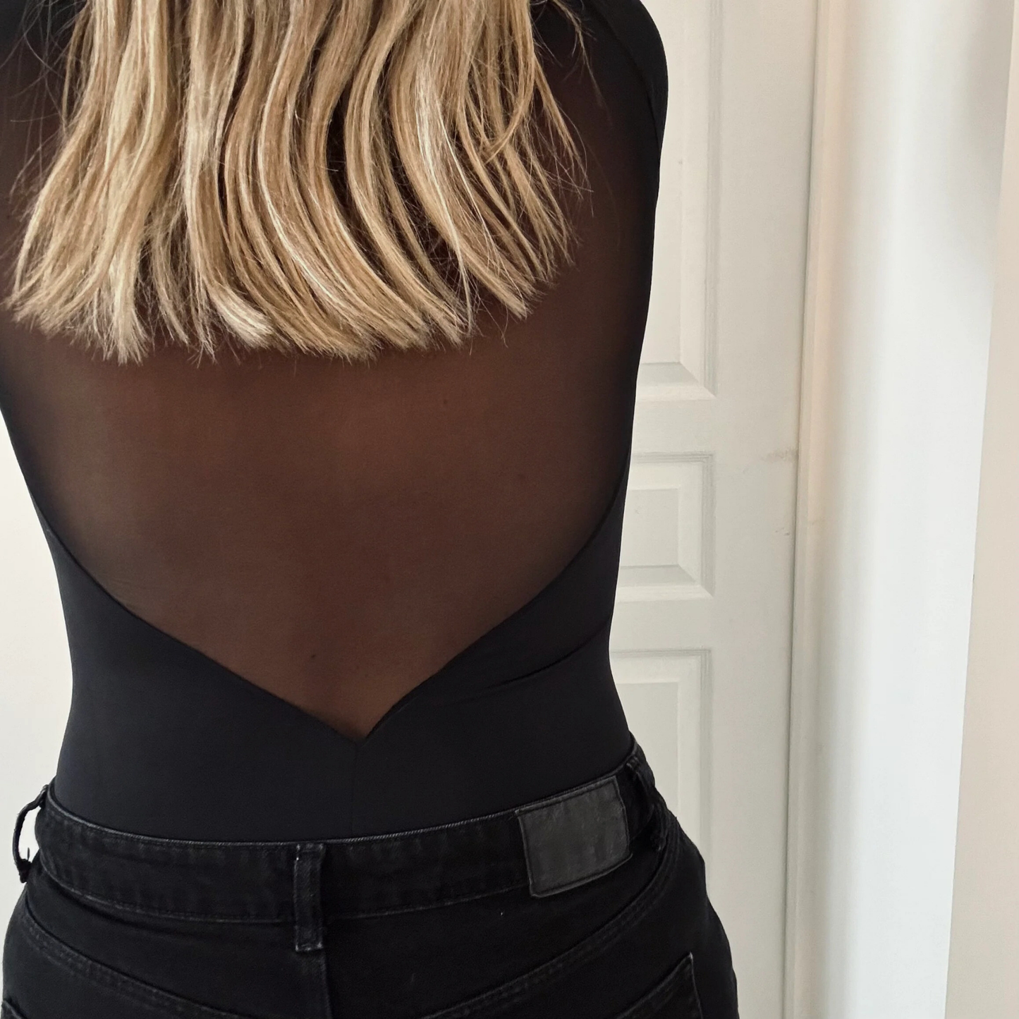 Body noir mesh V– manches longues