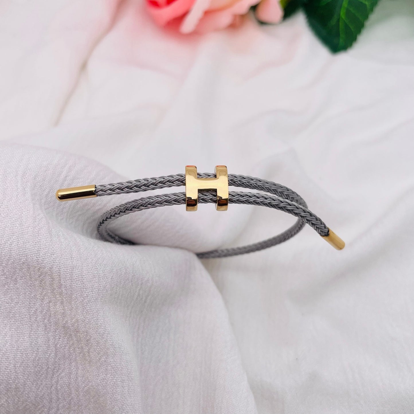 Bracelet Cordon lettre H doré