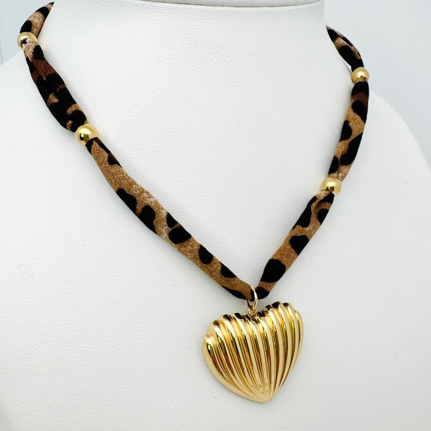 Collier Lolita coeur foncé