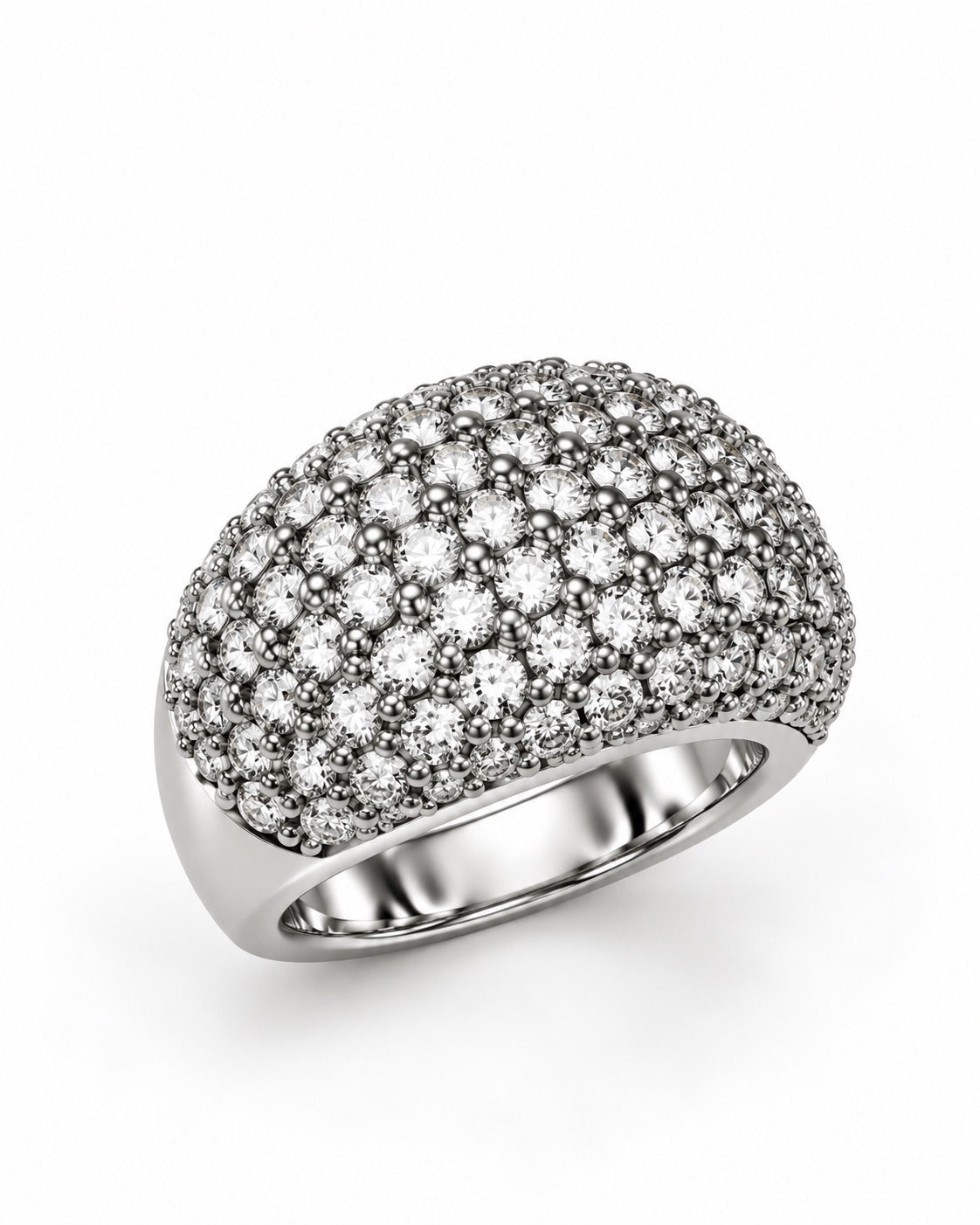 Bague bombée argentée ajourée zirconiums