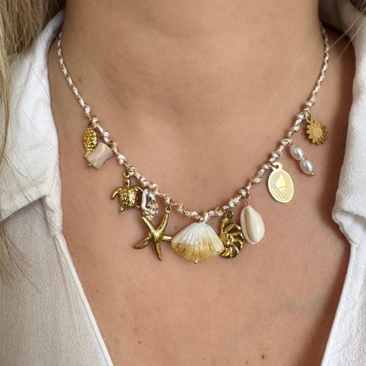 Collier Shirley