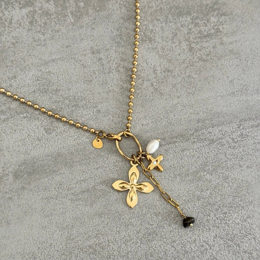 Collier Leyna