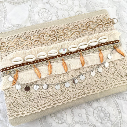 Pochette brodée