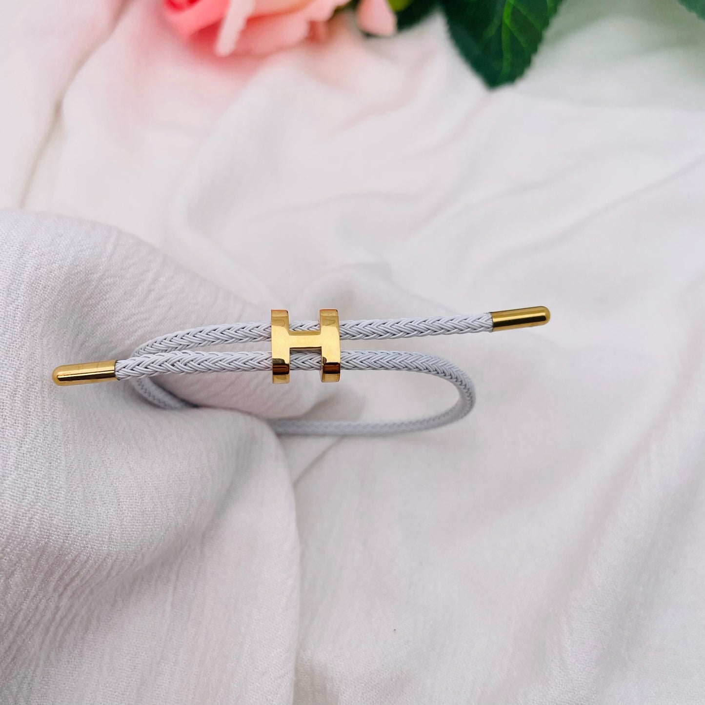 Bracelet Cordon lettre H doré