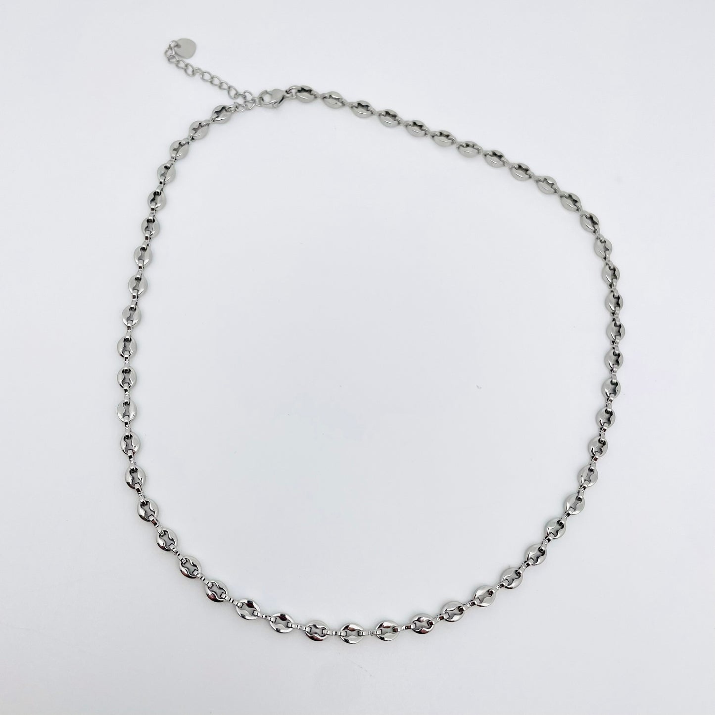 Collier Lucas